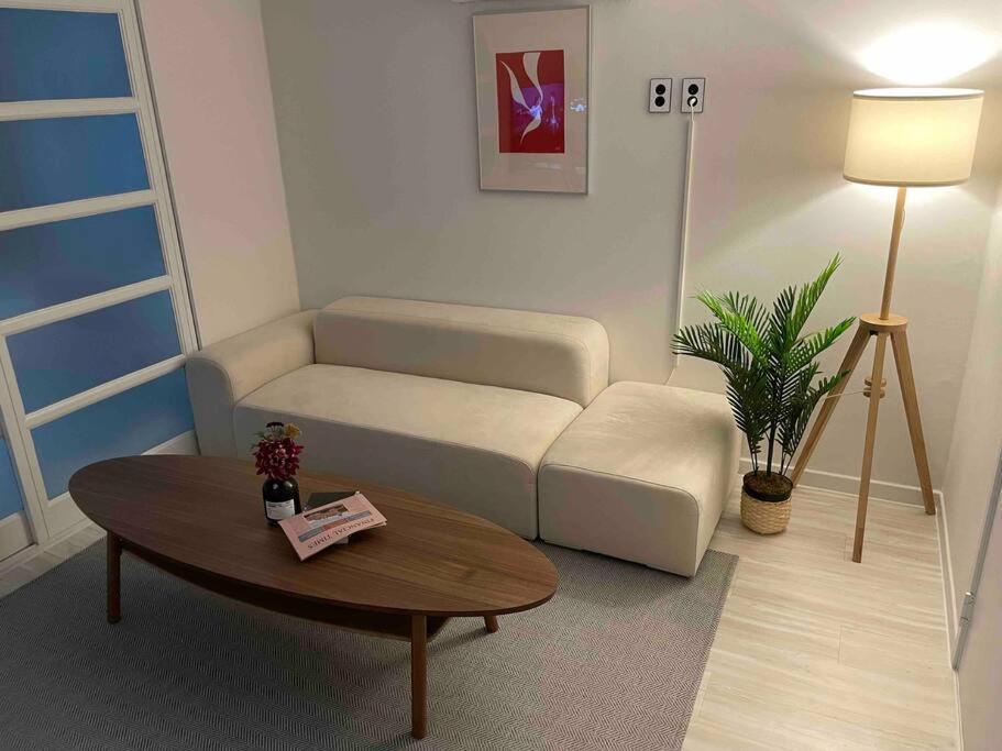 Here Apartment *